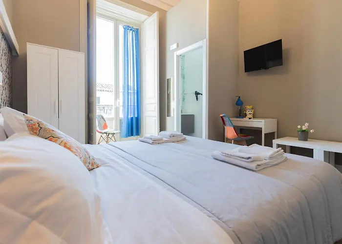 Bed and Breakfast Tra l'Etna e il mare via Oberdan Catania